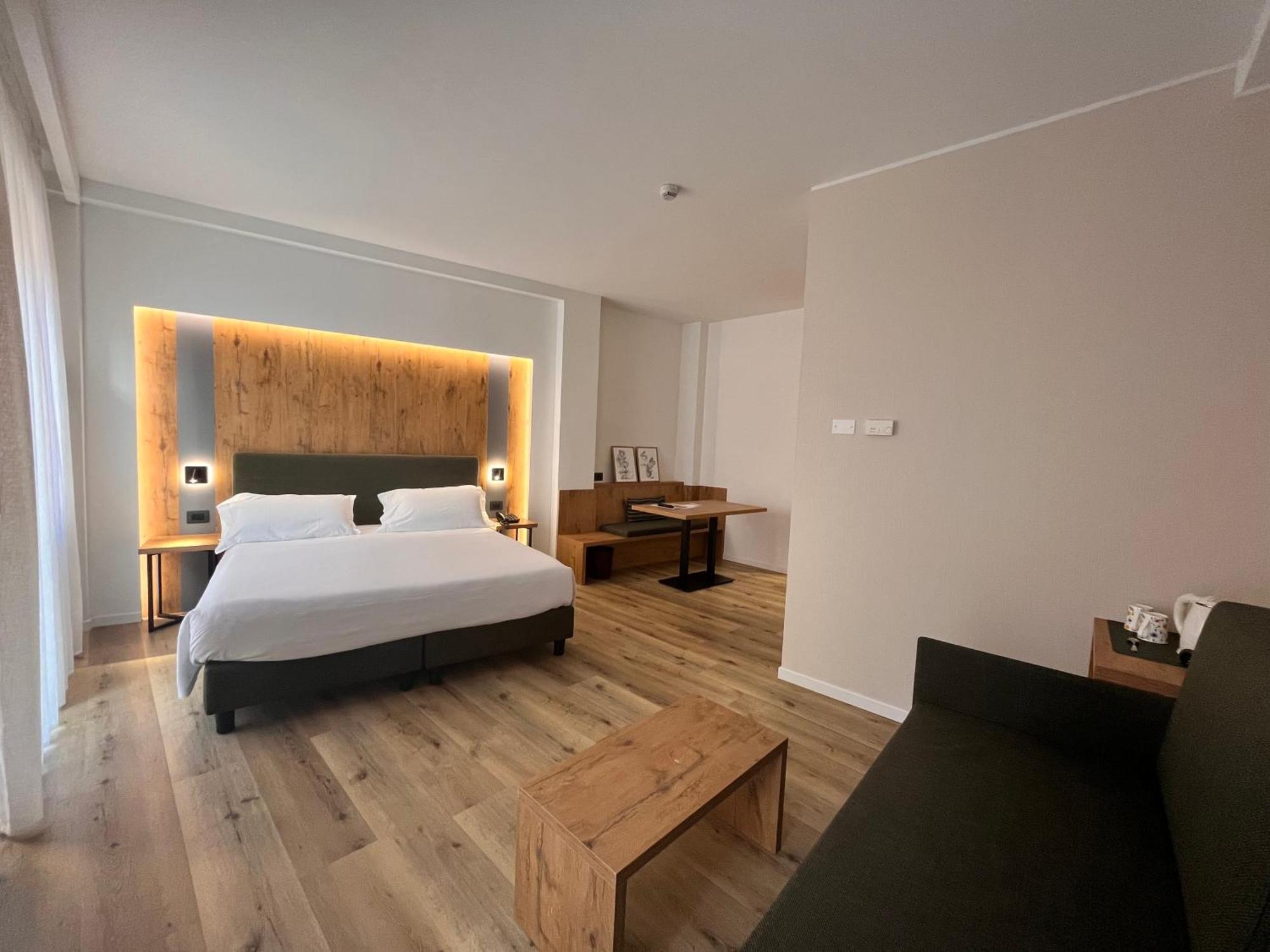 Hotel America Trento Exterior photo